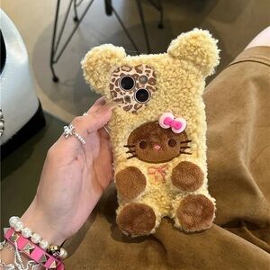 Furry cuddles phone case 🐻🧸🤎